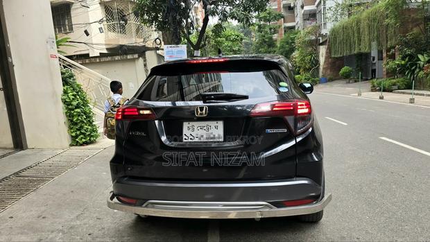 Honda Vezel 1.5 Hybrid 2WD 2016 Black