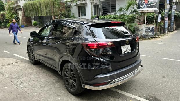 Honda Vezel 1.5 Hybrid 2WD 2016 Black
