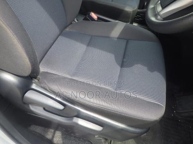 Toyota Noah 1.8 FWD Hybrid (7 seater) 2021 Silver