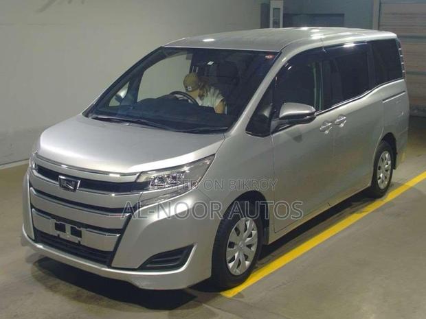Toyota Noah 2.0 FWD (8 Seater) 2021 Silver