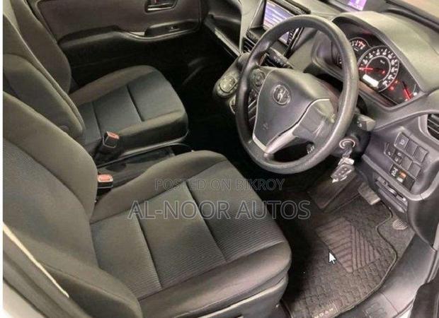 Toyota Noah 2.0 FWD (8 Seater) 2021 Silver
