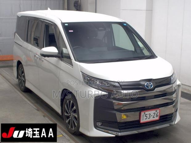 Toyota Noah 2023 Pearl