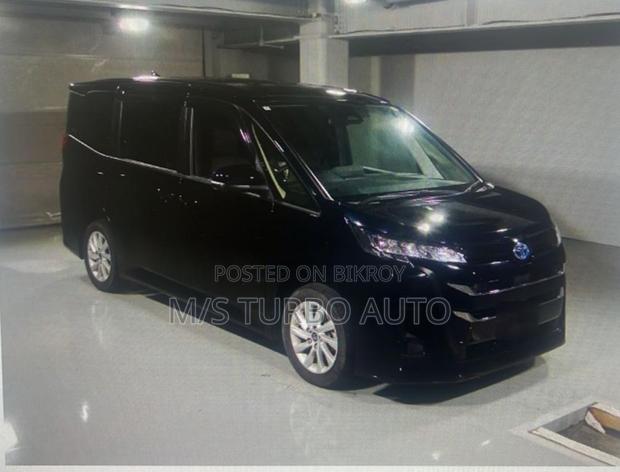 Toyota Noah 2022 Black