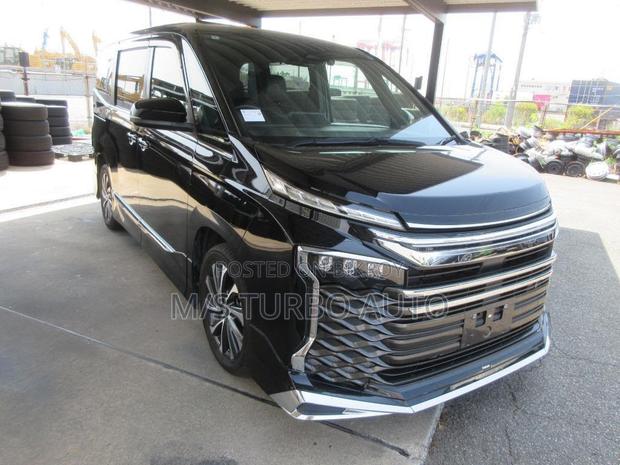 Toyota Voxy 2022 Black