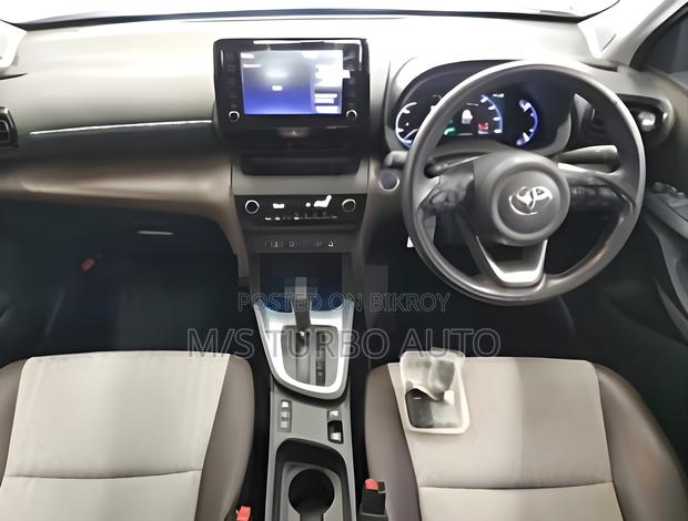 Toyota Yaris Cross 2021 Pearl