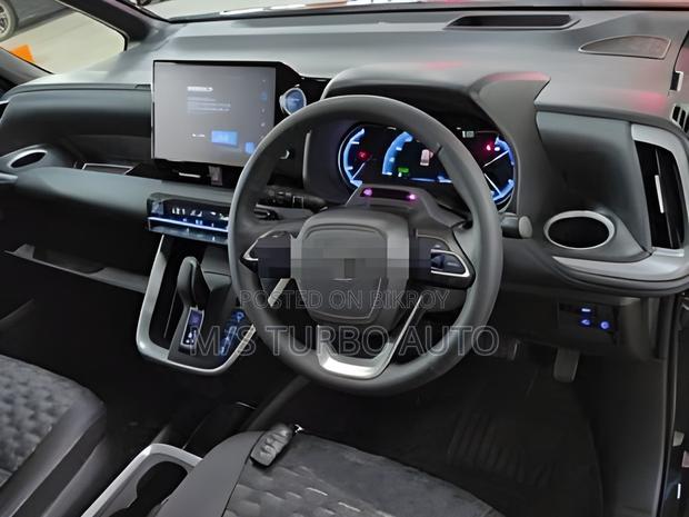 Toyota Voxy 2022 Black