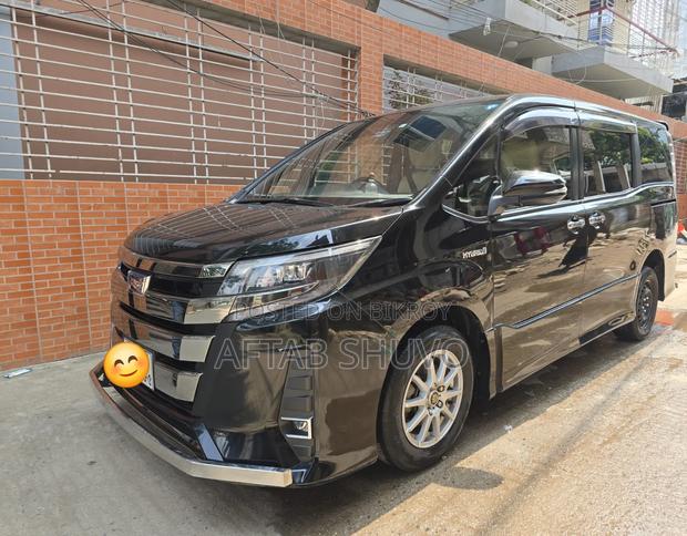 Toyota Noah 2.0 FWD (7 Seater) 2018 Black