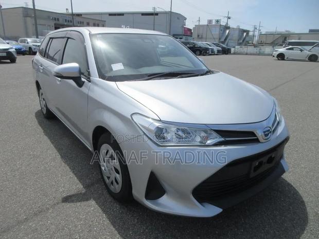Toyota Corolla Fielder 2021 Silver