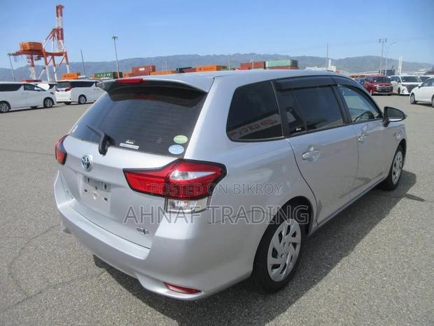 Toyota Corolla Fielder 2021 Silver
