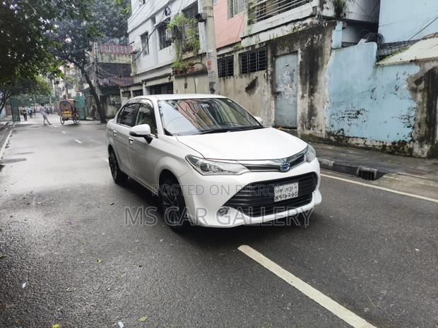 Toyota Axio 1.5 Hybrid 2WD 2016 White