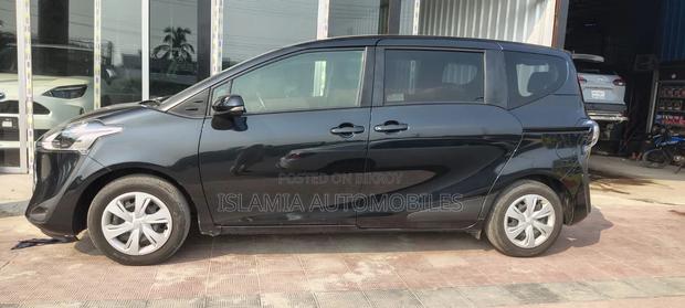 Toyota Sienta 2022 Black
