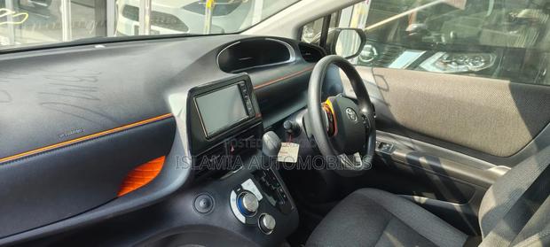 Toyota Sienta 2022 Black