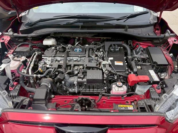 Toyota Corolla Cross 1.8 Hybrid FWD 2022 Red