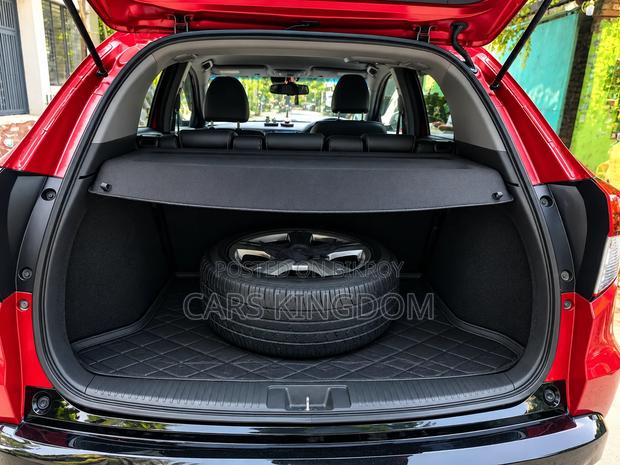 Honda Vezel 1.5 Hybrid 4WD 2017 Red