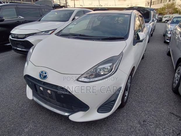 Toyota Aqua 2021 Pearl