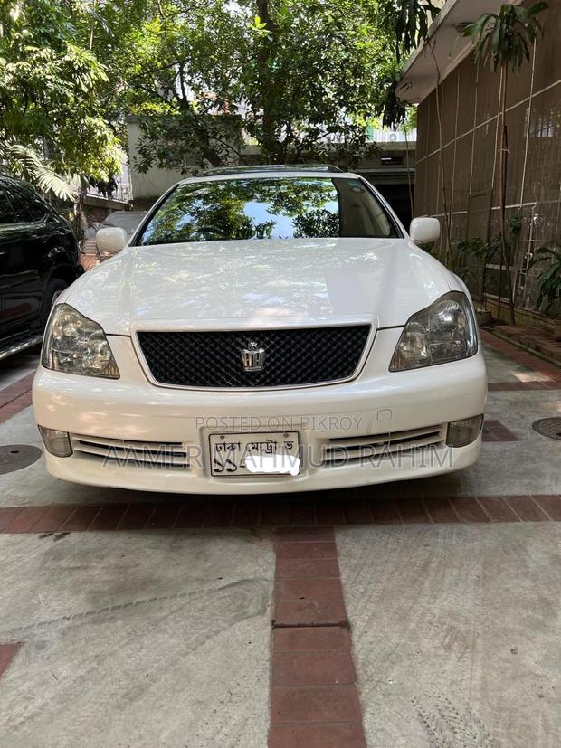 Toyota Crown 2005 White