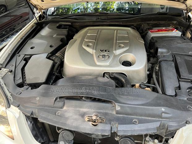 Toyota Crown 2005 White