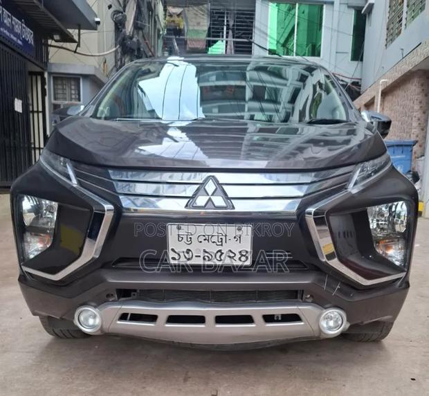 Mitsubishi Xpander GLX 2019 Brown