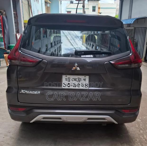 Mitsubishi Xpander GLX 2019 Brown