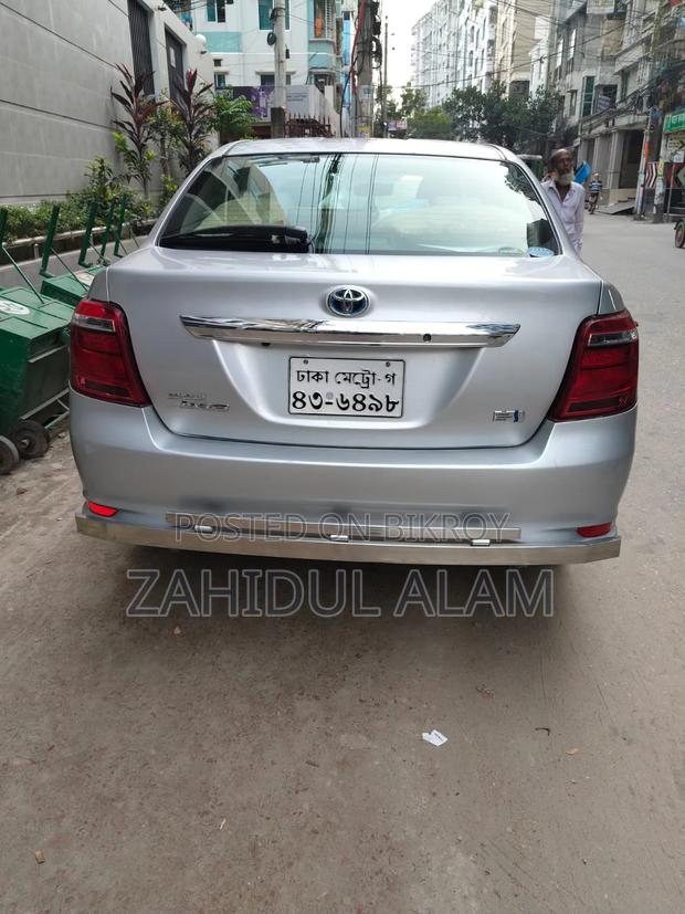 Toyota Axio 1.5 Hybrid 2WD 2015 Silver