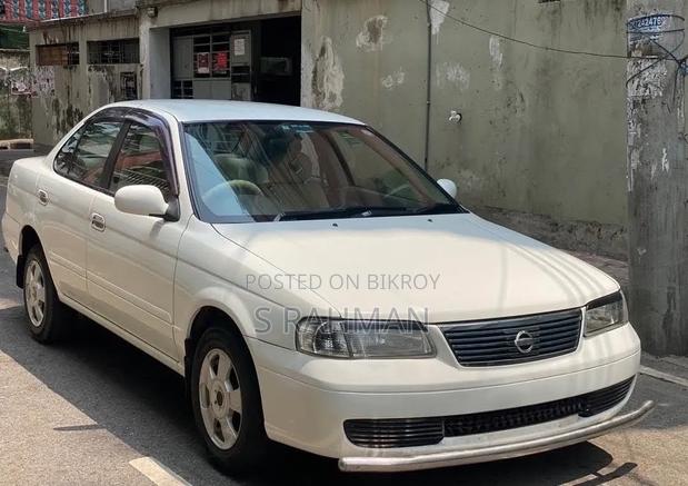 Nissan Sunny 2004 White