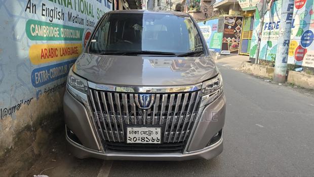 Toyota Noah 1.8 FWD Hybrid (7 seater) 2017 Brown