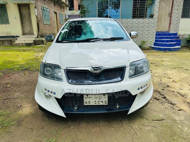 Toyota Corolla 2005 White