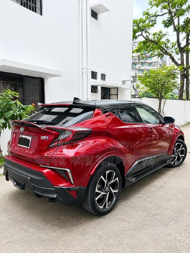 Toyota C-HR 2017 Red