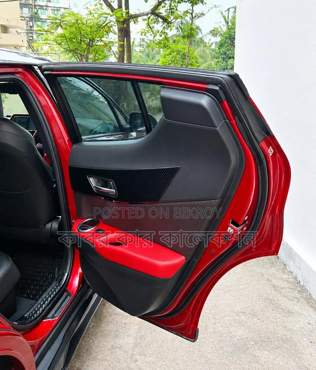 Toyota C-HR 2017 Red