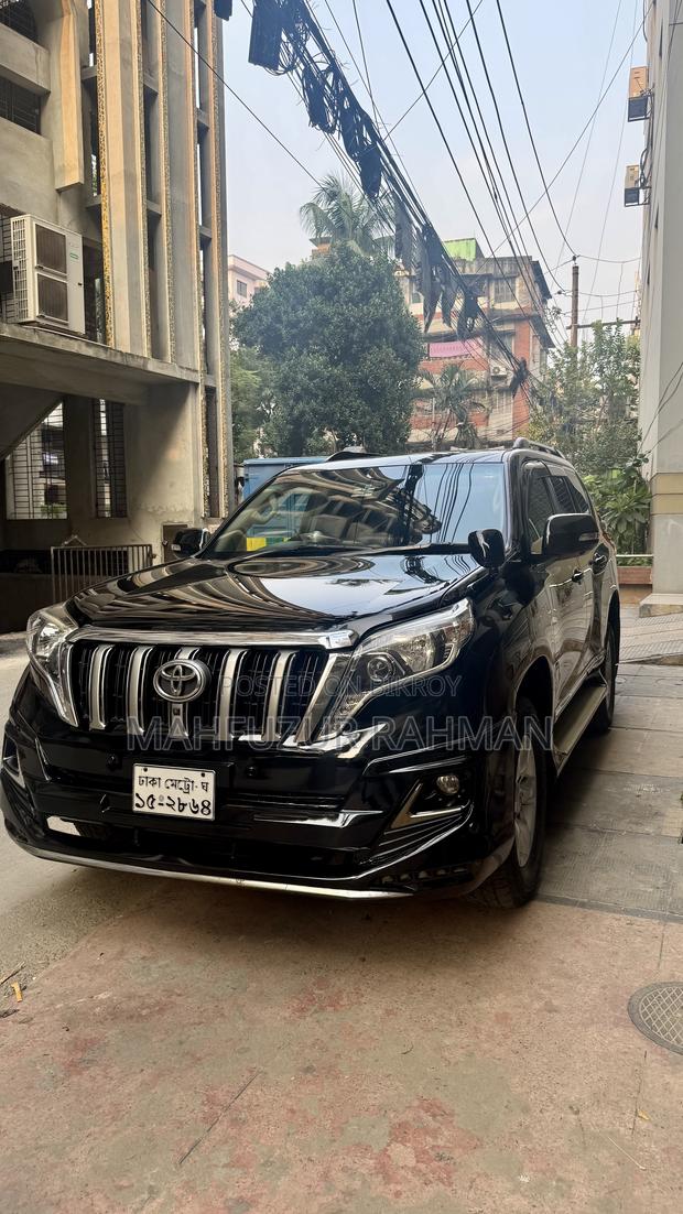 Toyota Land Cruiser Prado 2011 Black