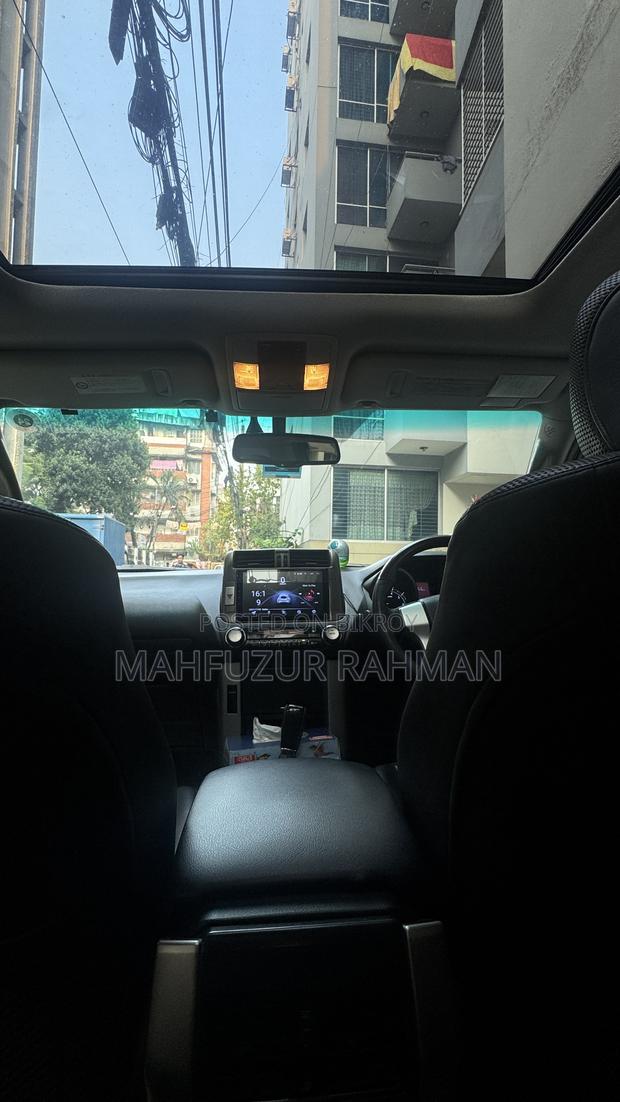 Toyota Land Cruiser Prado 2011 Black