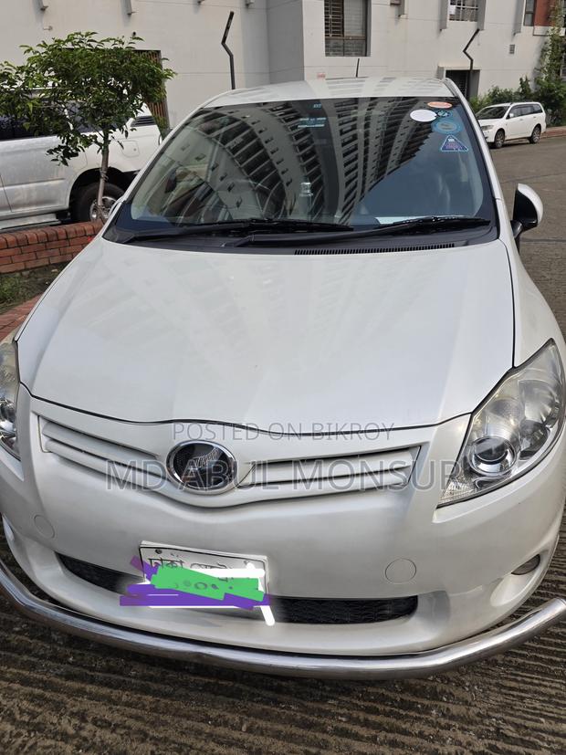 Toyota Auris 2010 Pearl