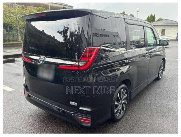 Toyota Noah 2022 Black