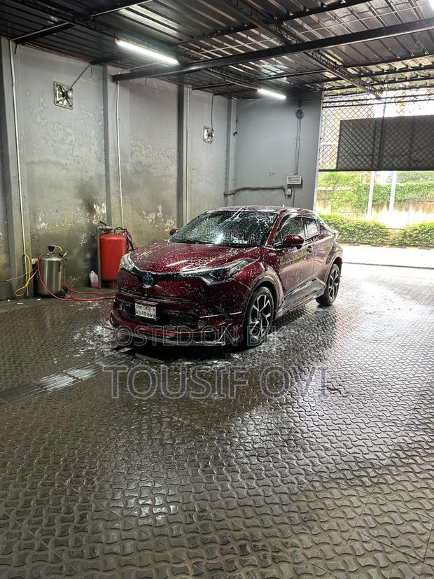 Toyota C-HR 2017 Red