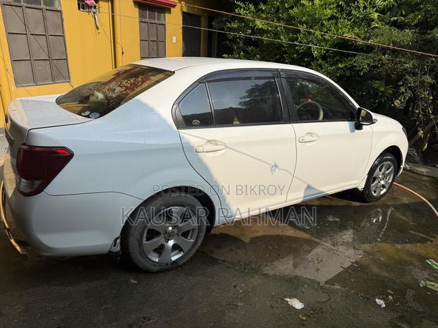Toyota Axio 2012 White
