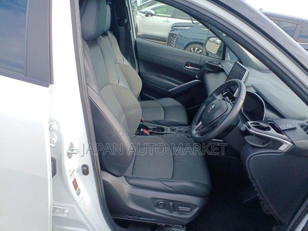 Toyota Corolla Cross 2024 Pearl
