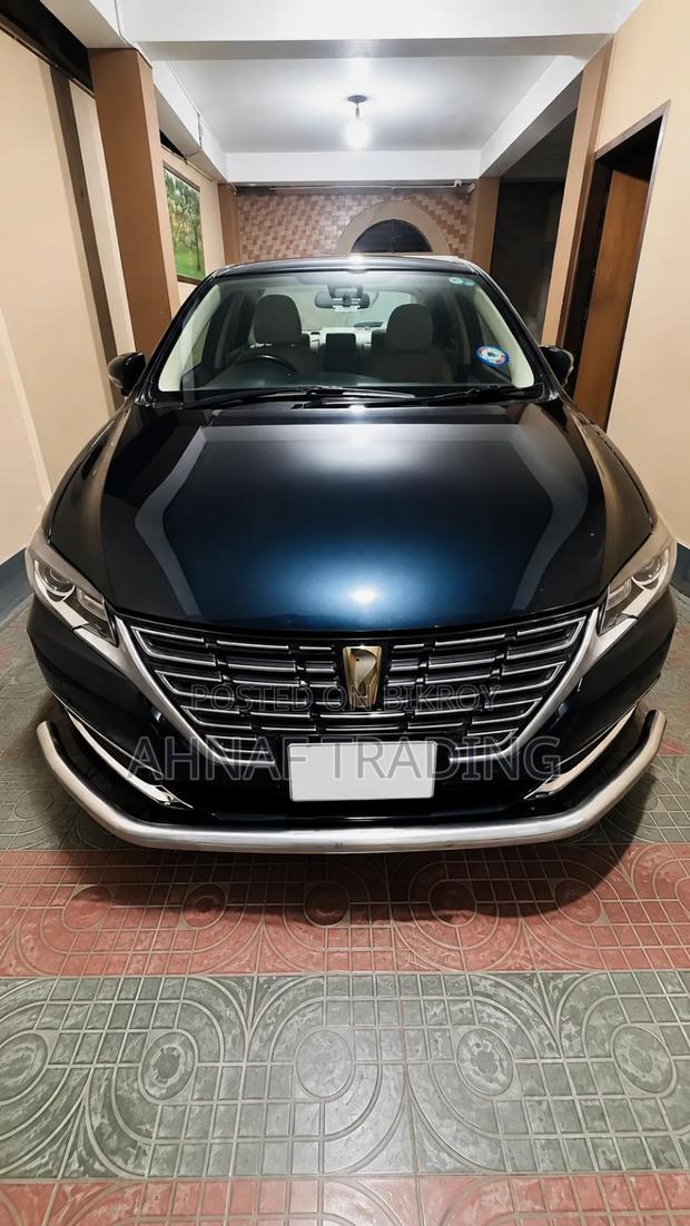 Toyota Premio 2017 Blue