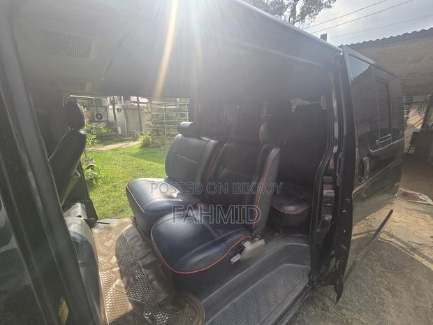 Toyota Grand HiAce 1999 Black