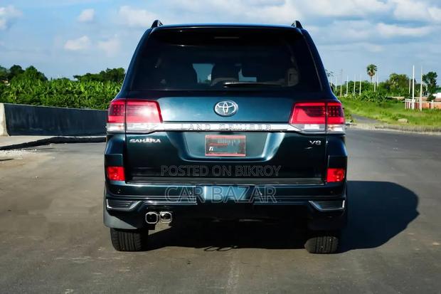 Toyota Land Cruiser 4.5 V8 VXR 2018 Blue