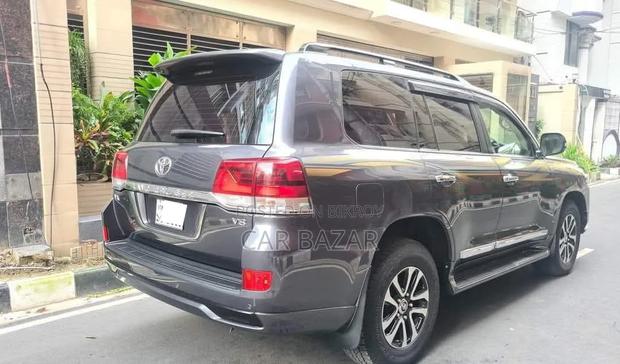 Toyota Land Cruiser 4.5 V8 VXR 2016 Gray
