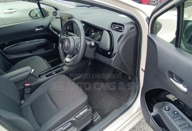 Toyota Aqua 2022 Beige