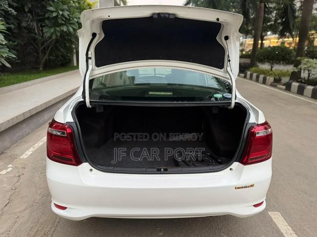 Toyota Axio 1.5 X 2WD 2017 Pearl