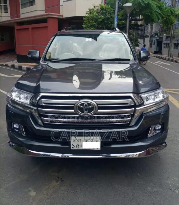 Toyota Land Cruiser 4.5 V8 VXR 2018 Gray