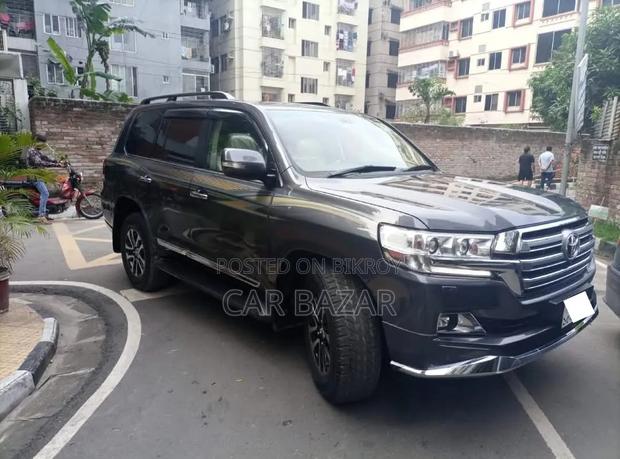 Toyota Land Cruiser 4.5 V8 VXR 2018 Gray