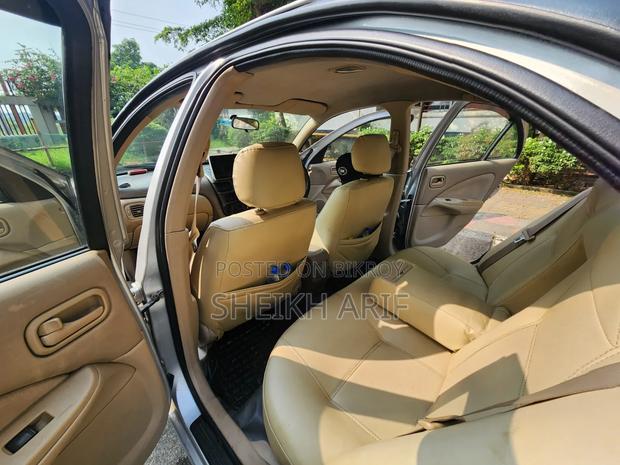 Nissan Sunny B15 Sedan 1.6 2004 Silver
