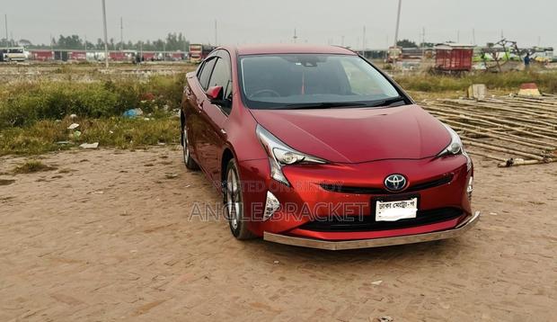 Toyota Prius 2018 Red