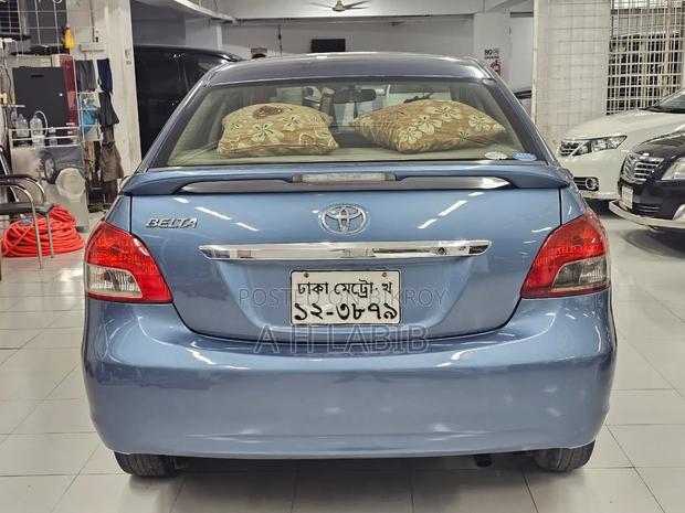 Toyota Belta 2005 Blue