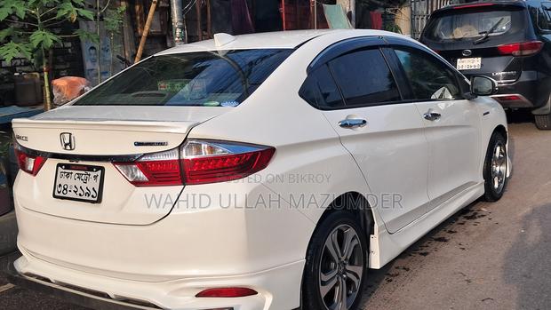 Honda Grace 1.5 Hybrid AWD 2014 Pearl