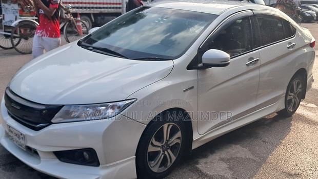 Honda Grace 1.5 Hybrid AWD 2014 Pearl