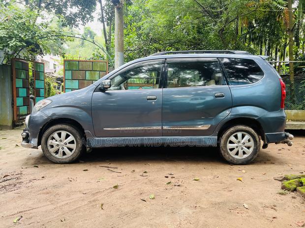 Toyota Avanza 2010